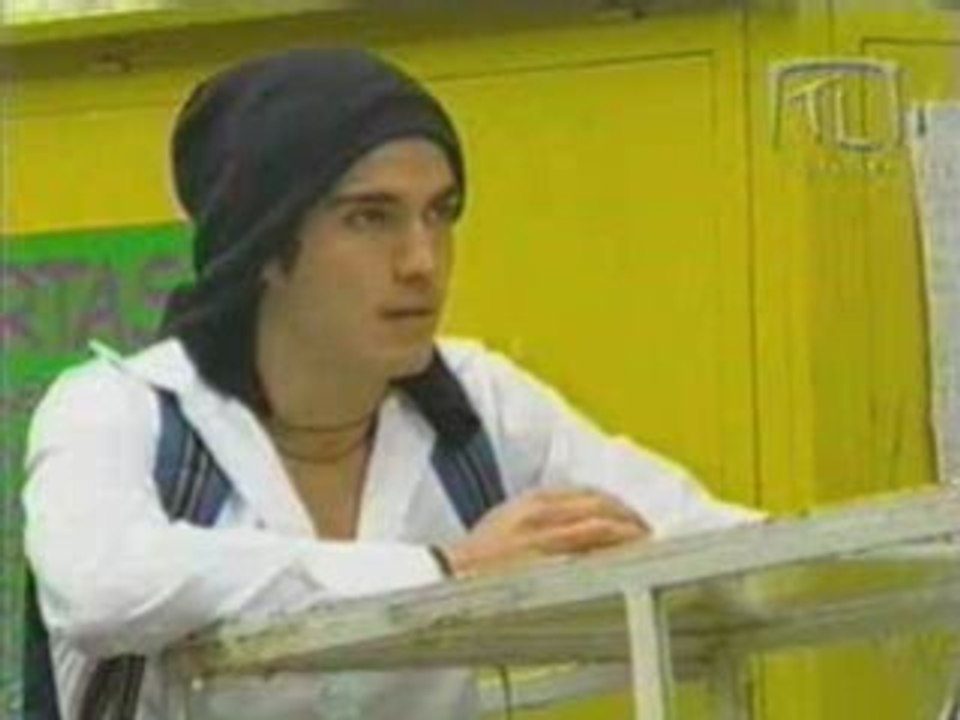 Anahi en Clase 406...398