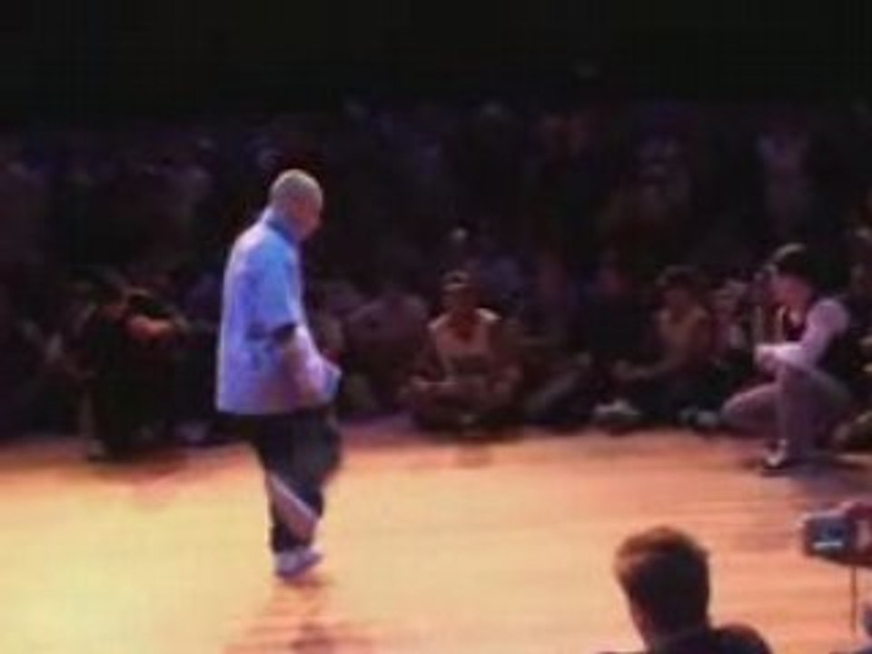 IBE 2008 - Powermove - F.Buddah vs Braundy vs Abu Vs Paulinh