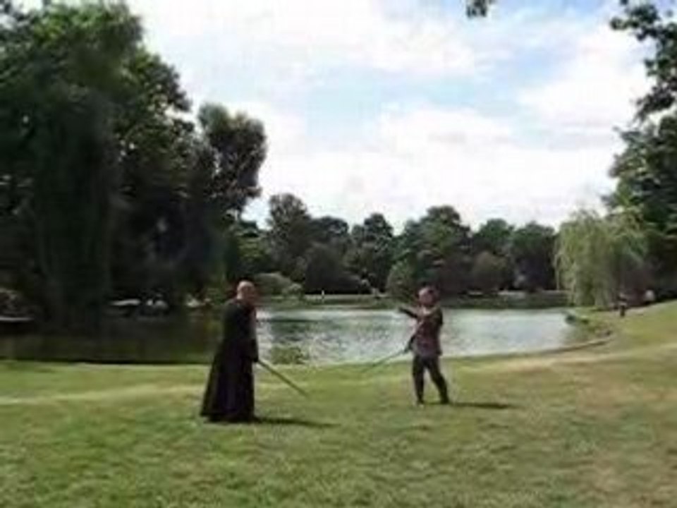 Schwertkampf im Schlosspark von Wiesbaden-Biebrich 3