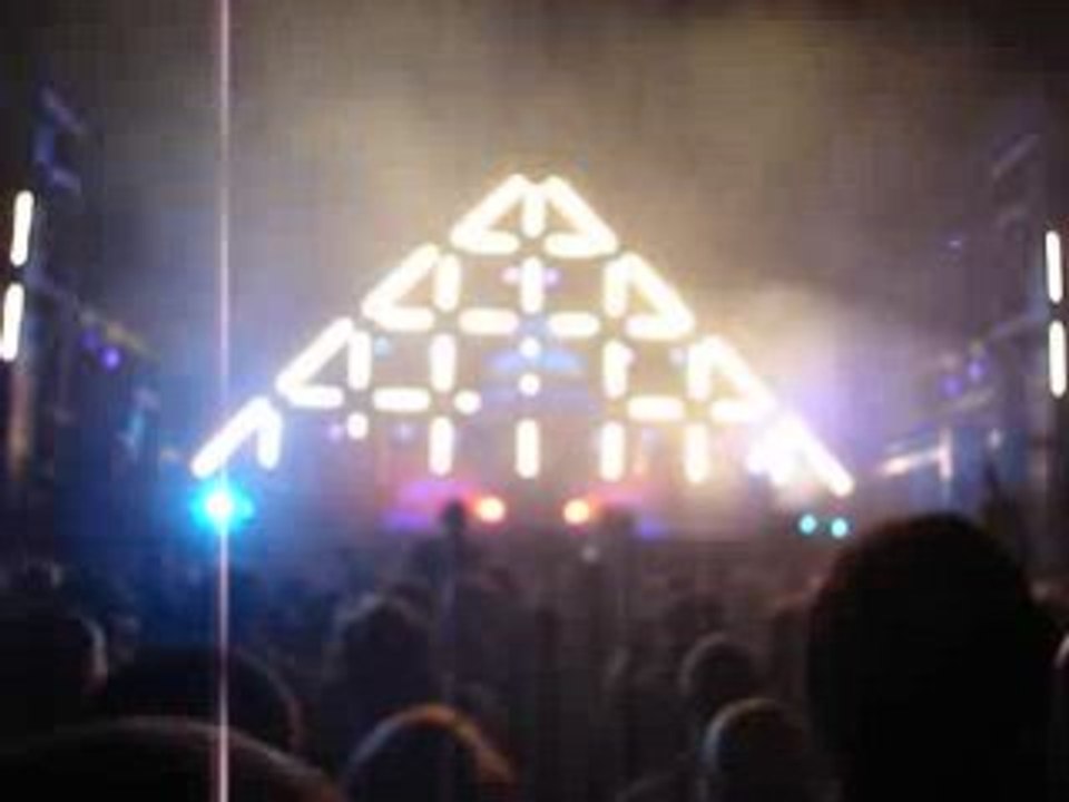 MODESELEKTOR @ ELECTROMIND CIRCUS 2008