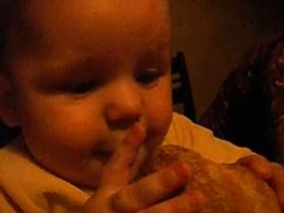 bebe killian mange du pain