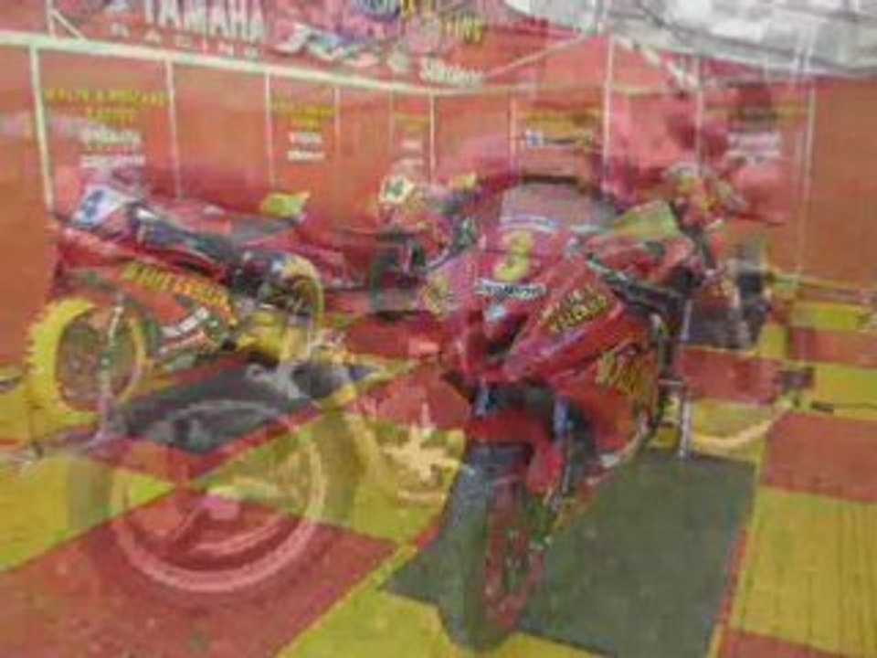 Amazing British SuperBikes Oulton Park July 2008 Bikes Babes