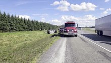 Autoroute 2 : une roulotte fini sa course dans le fossé