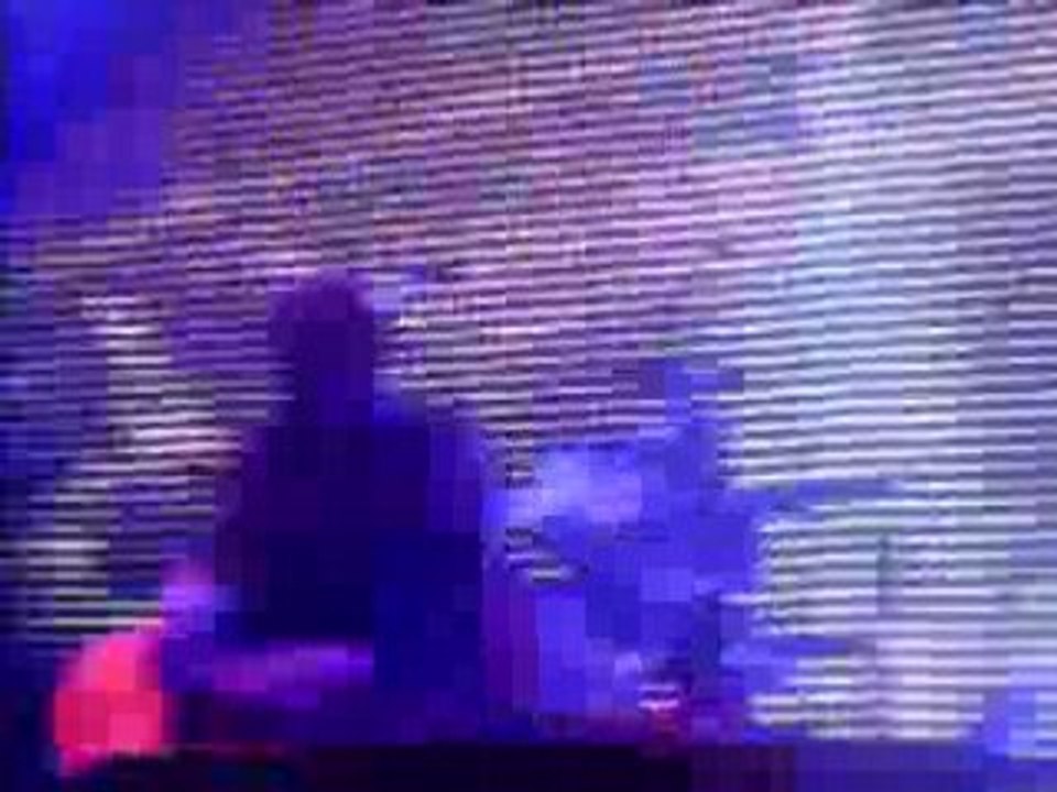 3 doors down-landing in london