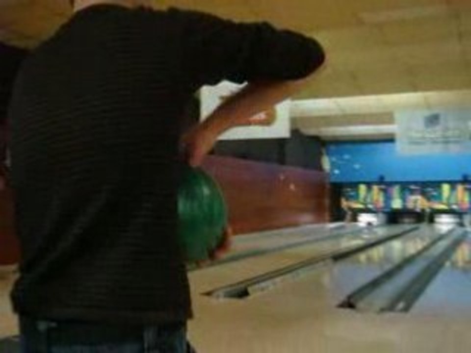 Bowling pigeon