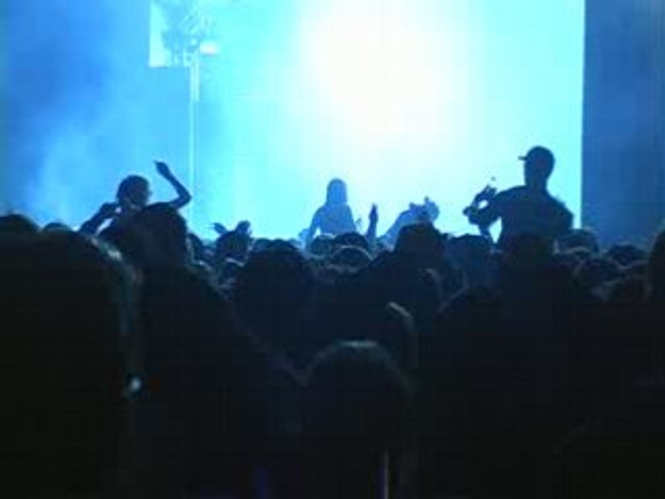 DOUR FESTIVAL : Golden Shower | 18.07 par Un jour peut être