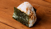 Easy Chicken Soboro Onigiri: Japan's Favorite Rice Ball Recipe