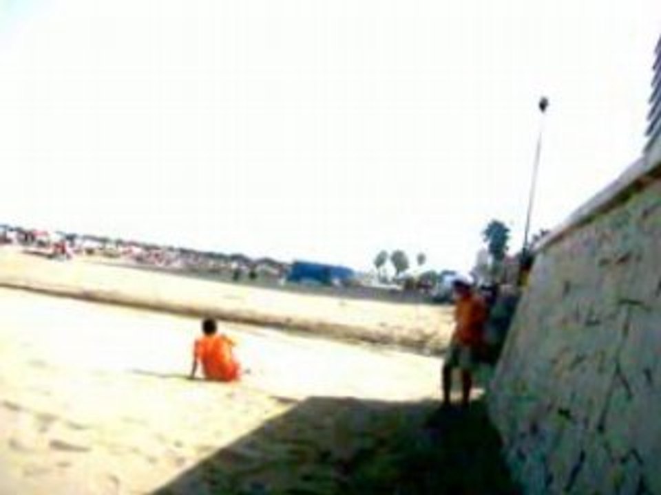 UN DIA DE PLAYA- JUAN & NIKI