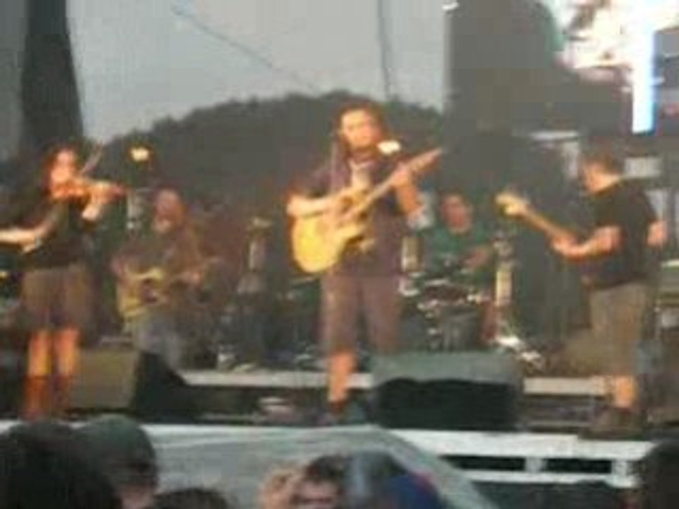 05 - Les Cowboys Fringants - Ruelle laurier au Lasemo Fest'