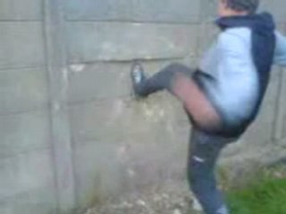 Wall Fighting can be Dangerous for your health !