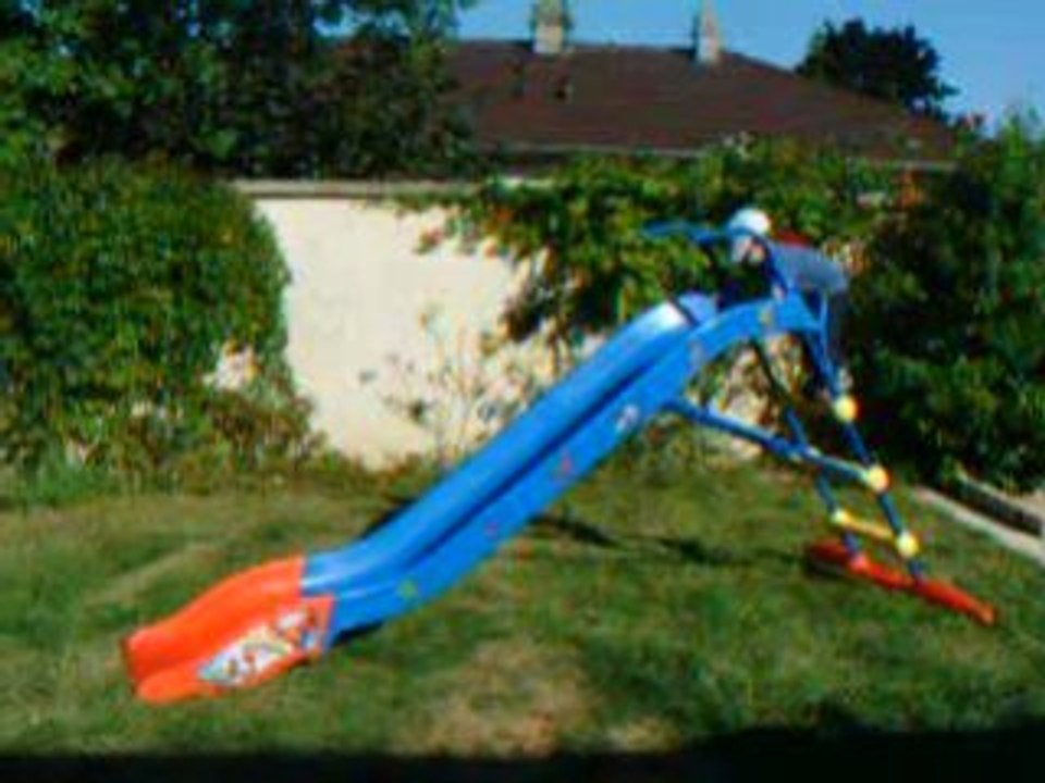 Flo fait du Toboggan