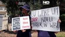 Izraelscy aktywiści protestują przed siedzibą UE w Jerozolimie w sprawie wojny w Gazie