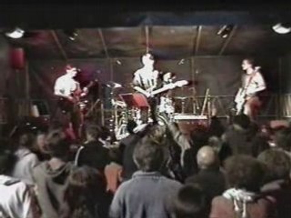 Deadfly - Should I Stay (concert au lac de léon)