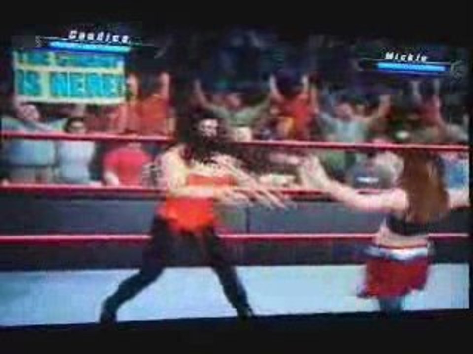 Monday Night Raw Match 04 Mickie James vs Candice Michelle