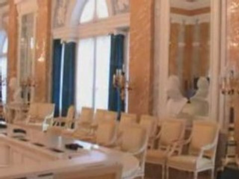 Константиновский дворец