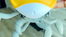 Crawling Crab Dog Toy – Interactive Escaping Crab with Obstacle Sensor, Music & Lights