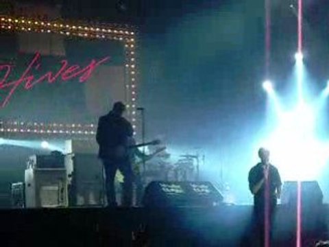 The Hives ( vieilles charrues 2008 )