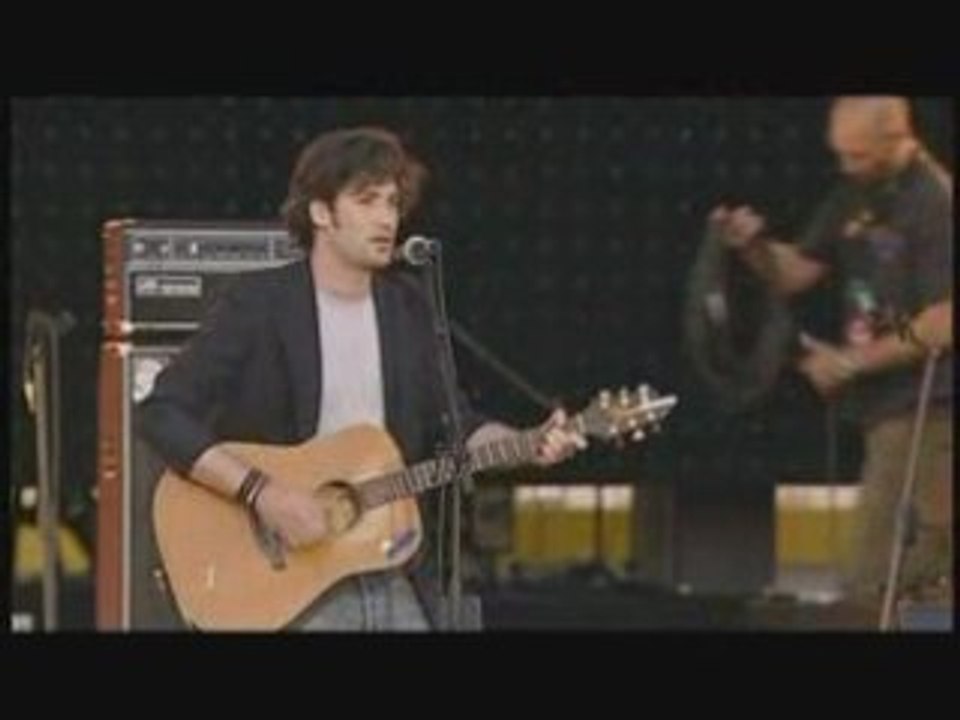 Manu Larrouy - a tort et a travers - Francofolies 2008