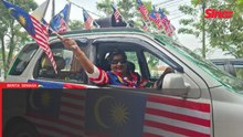 ‘Amma Merdeka sudah mari’ - Kembara dipandu warga emas penuh Jalur Gemilang curi tumpuan
