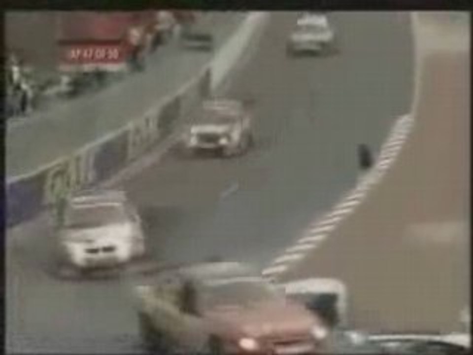 Le pneu se range tout seul !