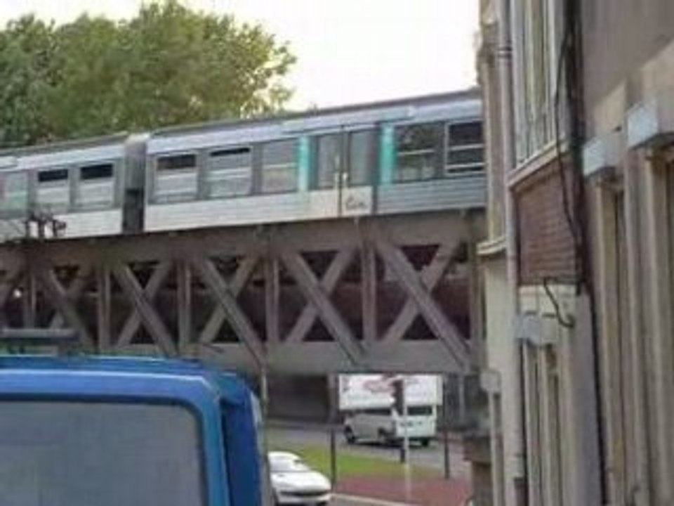 le rrr bleu picardie avec la bb 67586 fret