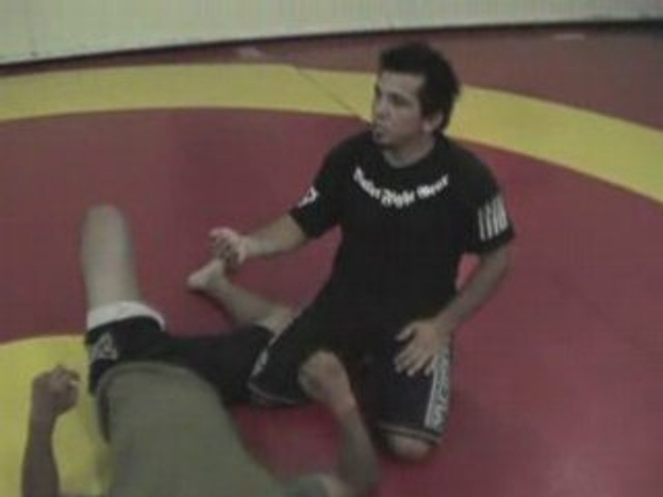 Shoulder Pressure Half Guard Pass 101