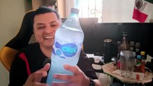 Bebiendo Vodka oso negro en la oficina sin energia electrica en tijuana y verano aqui platico todo