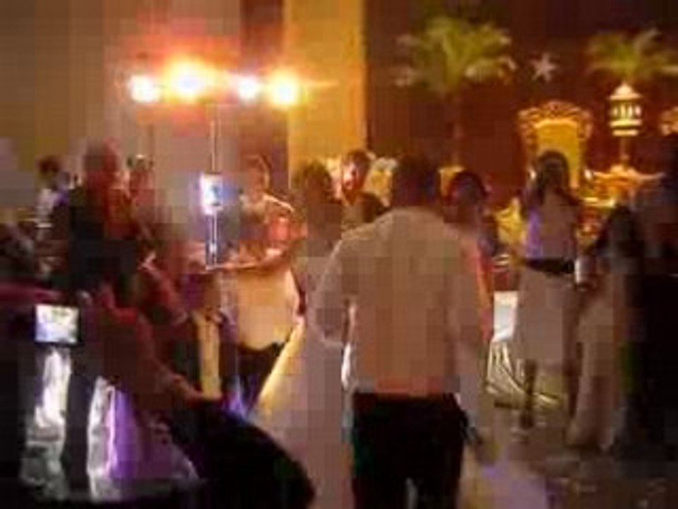 Mariage Najib et Cihame: sequence tektonic la mariee break