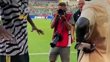Elle est restée quand il a tout perdu. #star #hollywood #celebrity #football #pogba