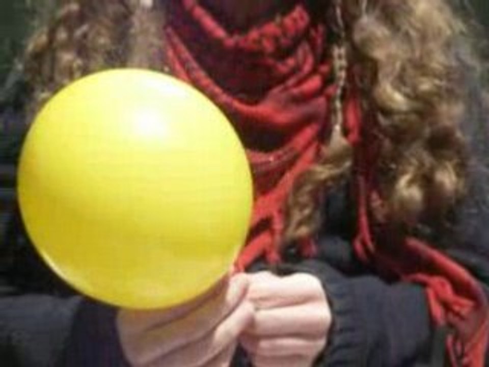 Lena et le ballon
