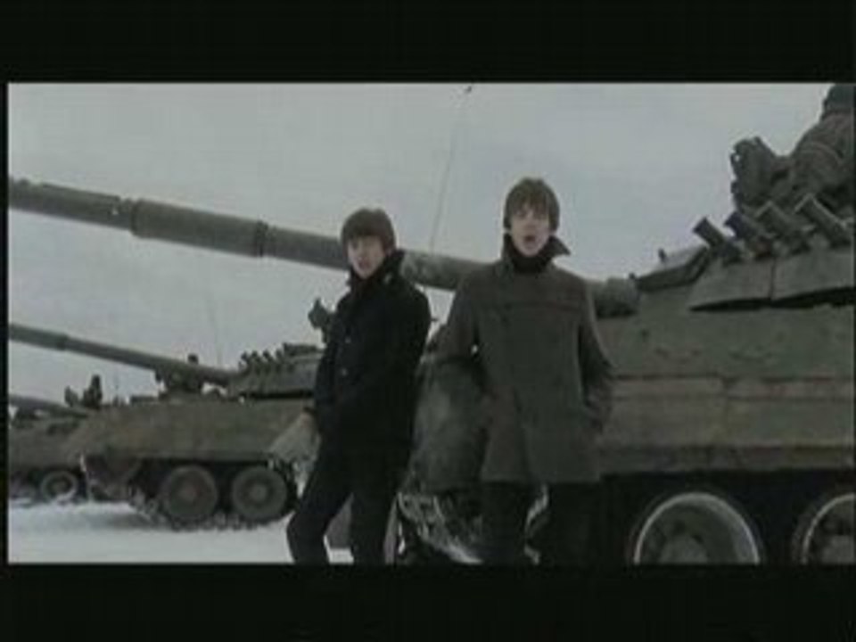 The Last Shadow Puppets - The Age of the Underst