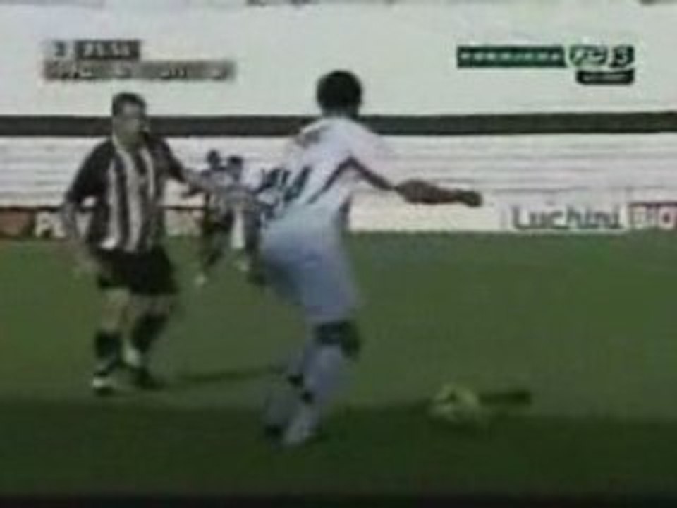 Wallace - Defender