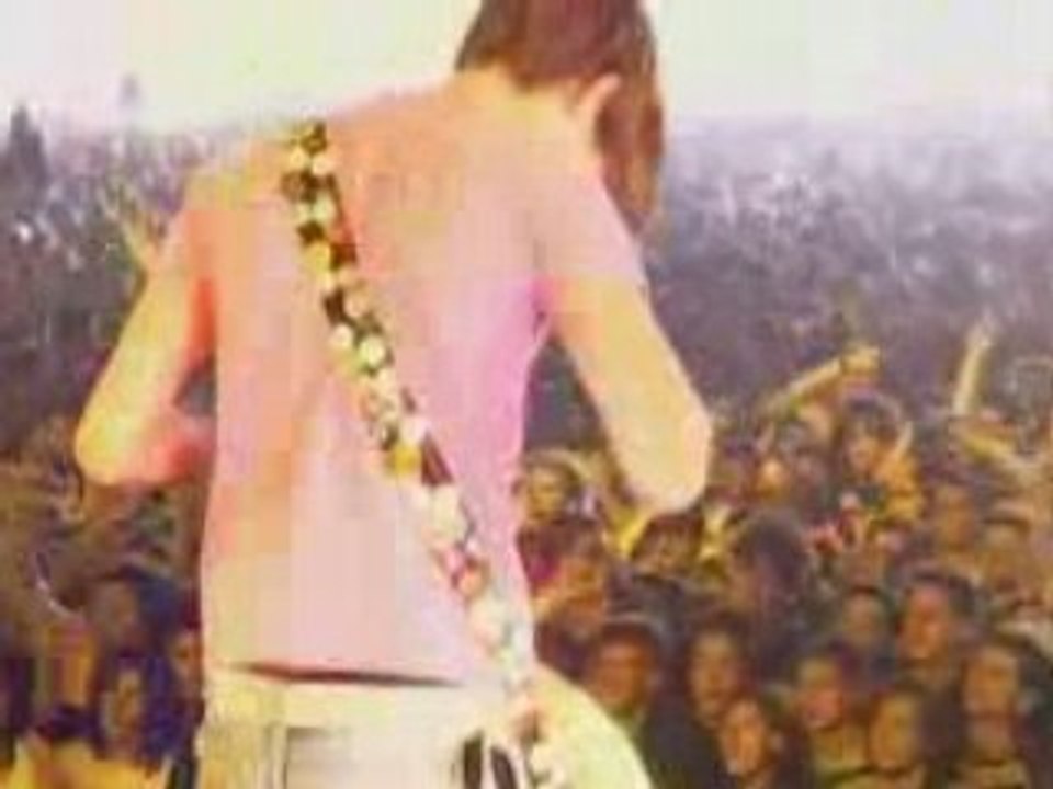 Bloc Party - She's Hearing Voices (Live In France)