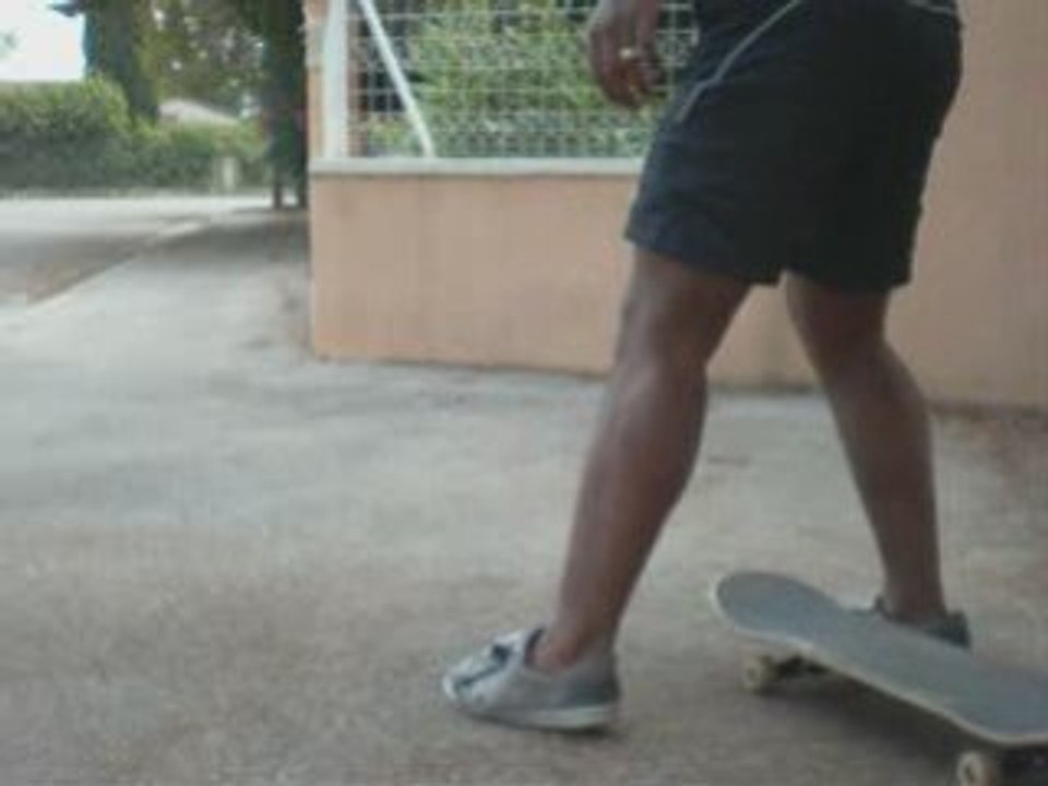 mon premier Nollie backside flip