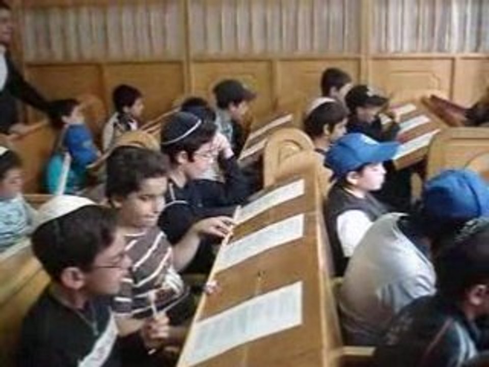 GAN ISRAEL BONDY CHANT AU 17