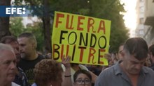 Cientos de personas claman en Santander contra los fondos buitre en solidaridad con Maricarmen