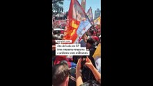 Ato de Lula em SP tem empurra-empurra e acidente com militantes