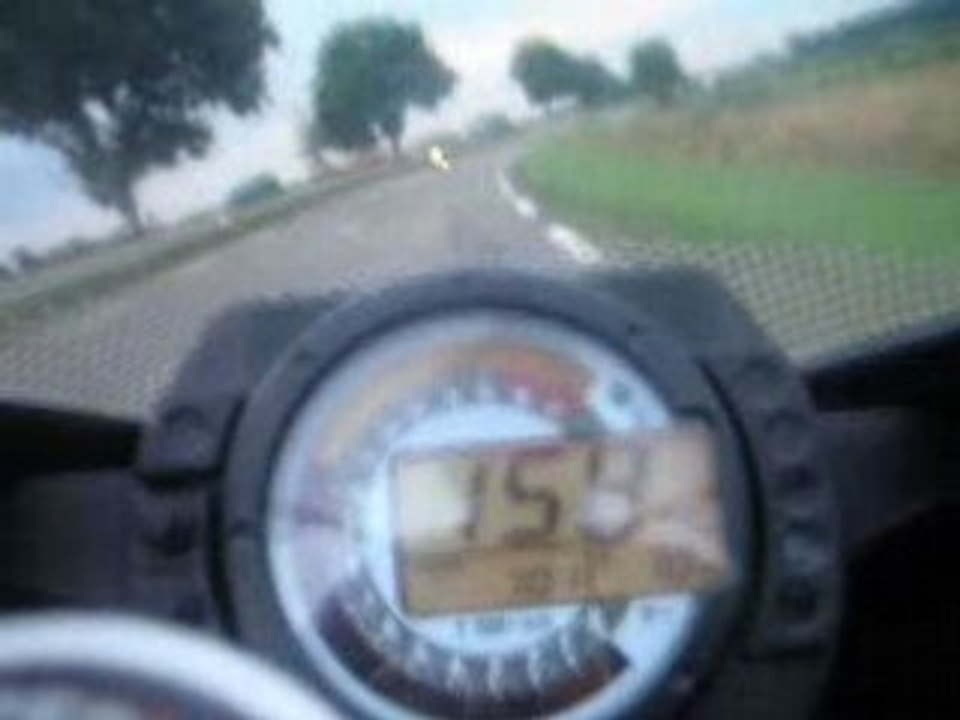 KAWASAKI ZX 636  à 225 KM/H ( sur départementale )