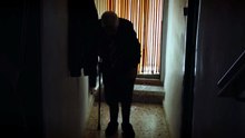 Una elefanta sobre la tela de una araña | movie | 2022 | Official Trailer