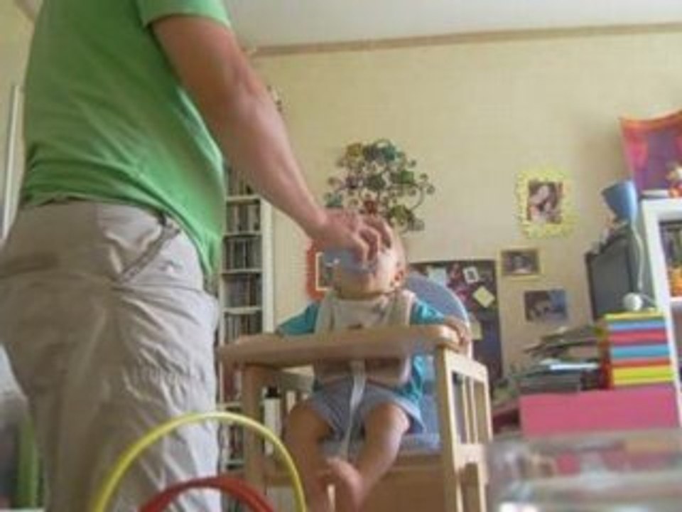 Petit repas d'Ewen Menguy intoxiqué par les clips