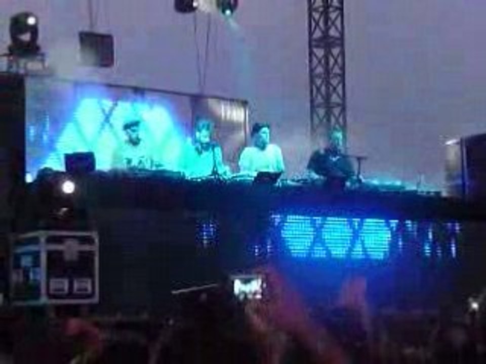 Birdy Nam Nam @ Voix du Gaou