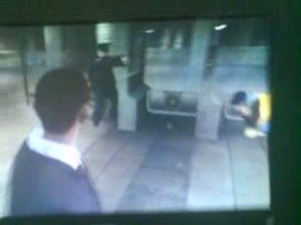 Duel police malfrat dans le metro de gta 4