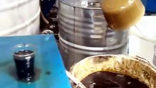 ¿Es posible que el aceite de motor sucio vuelva a ser como nuevo?