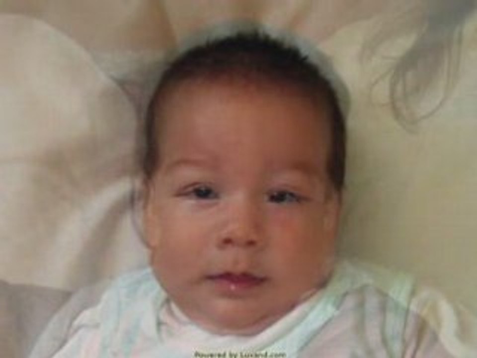 Julien de 1 mois a 1 an