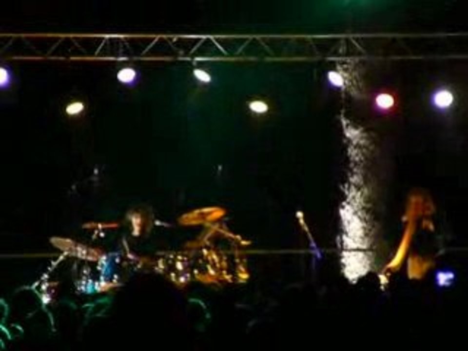 TRIBAL DANCE (à airvault 79)