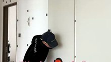Biến Tường Sơn Trắng Đơn Điệu Thành Không Gian Sang Xịn Với Tấm Ốp Tường