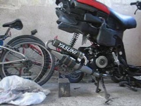 bruit pot yasuni z sur piaggio nrg