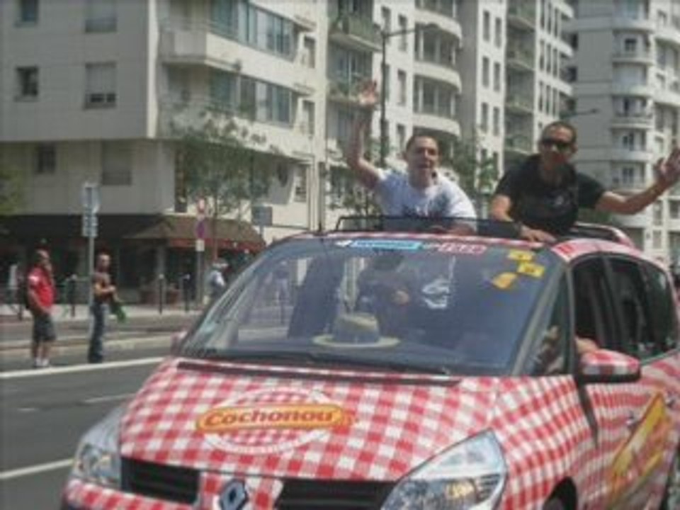 LE TOUR DE FRANCE A ISSY LES MOULINEAUX 2008