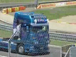 defile camion decore