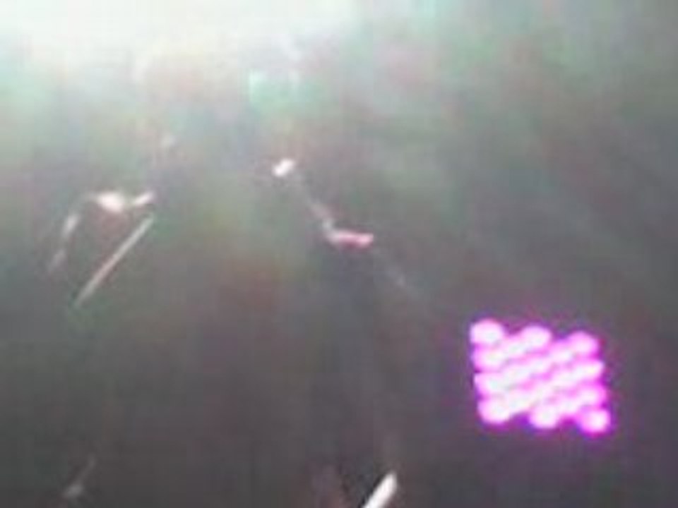 Kenza Farah - Crie de bosnie (live)